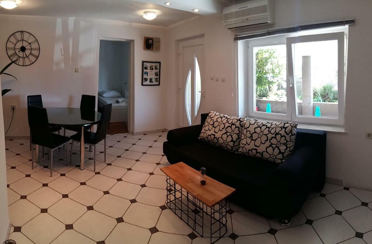 Apartment Melany Senj  Εξωτερικό φωτογραφία